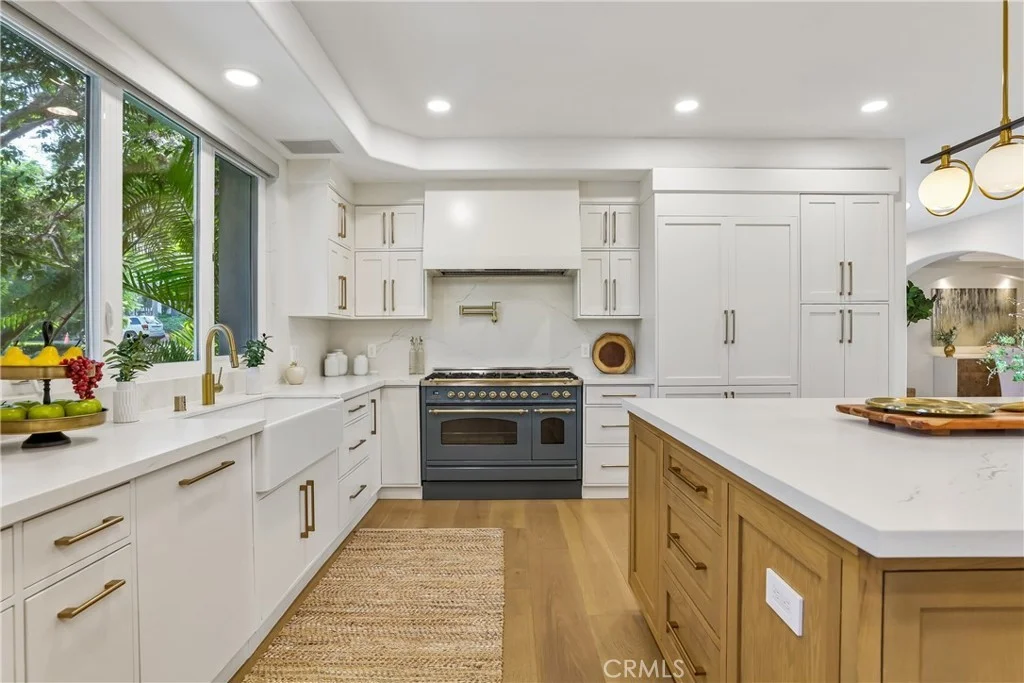 2300 John Street, Manhattan Beach, 