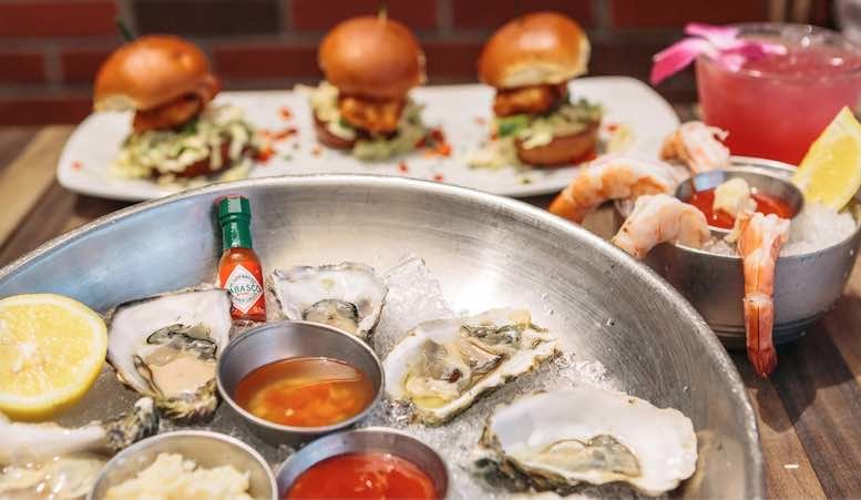 rocknfish-oysters-and-sliders